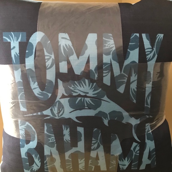 Tommy Bahama Indoor/Outdoor 2 Pack Pillow Set - Picture 2 of 5